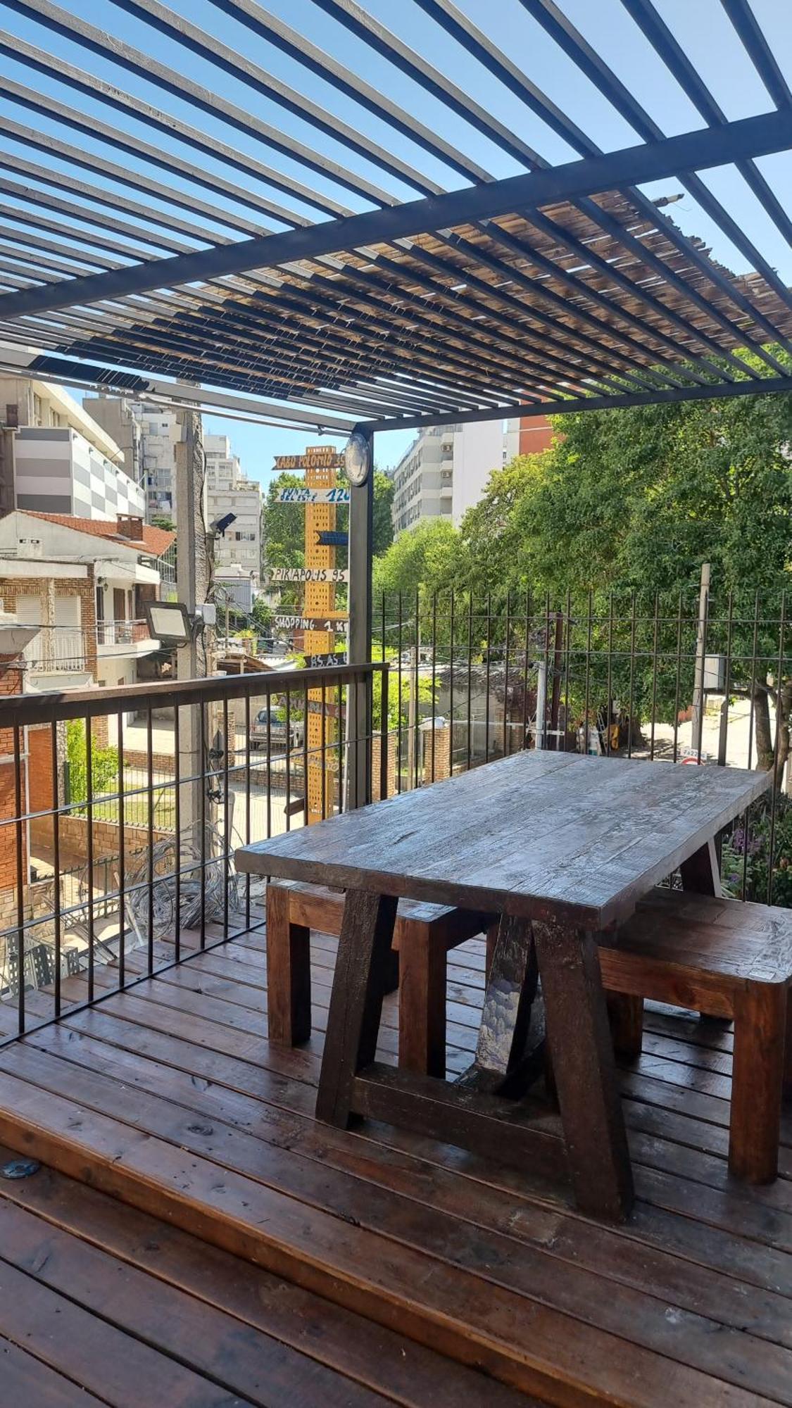 Loft Casa Dos Pisos Con Garage Pocitos Playa 4 Personas Villa Montevideo Eksteriør bilde